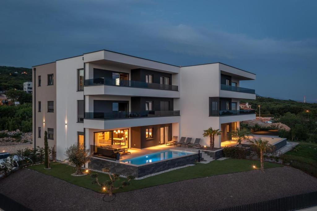 Villa Ameli Apartment With Swimming Pool غييكا المظهر الخارجي الصورة